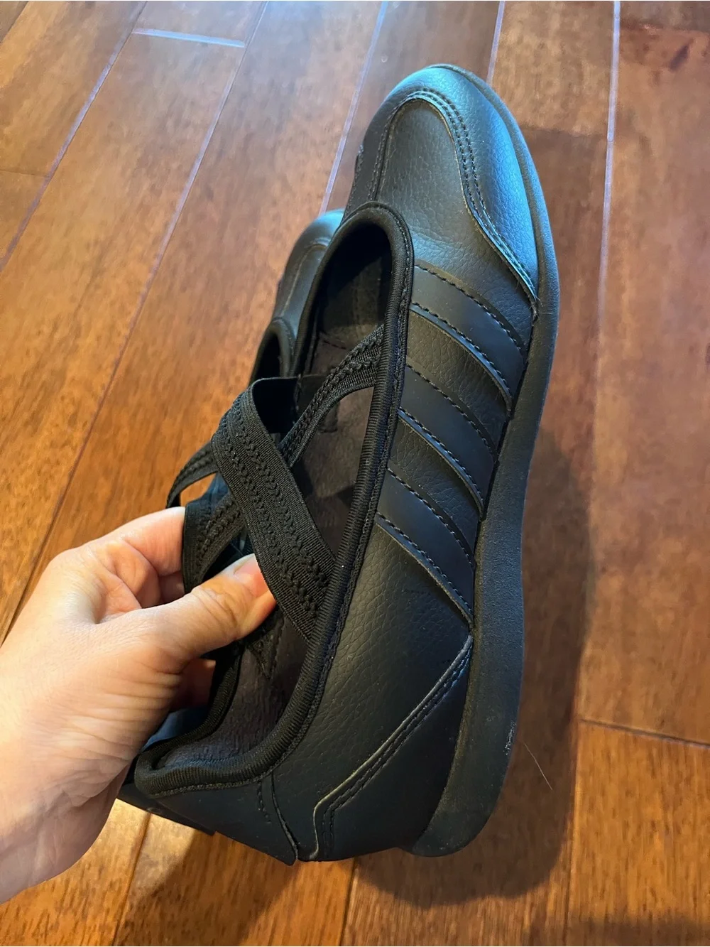 adidas sleek black